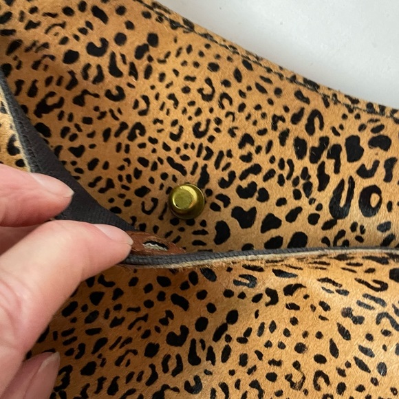 Madewell The Slim Brooklyn Crossbody Bag in Mini Leopard Calf Hair - Picture 9 of 10